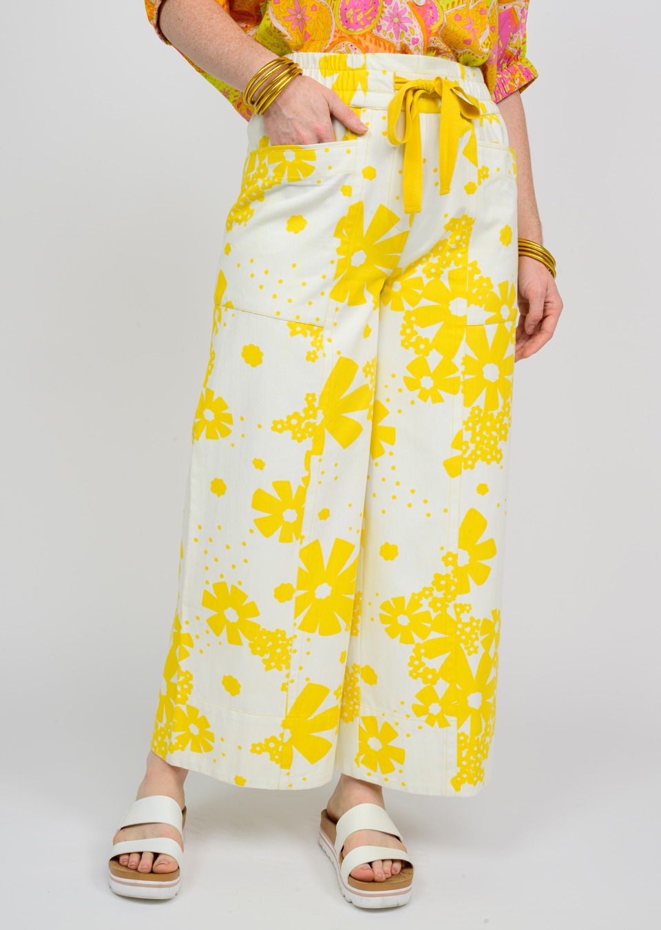 SCATTERED DAISY PANT