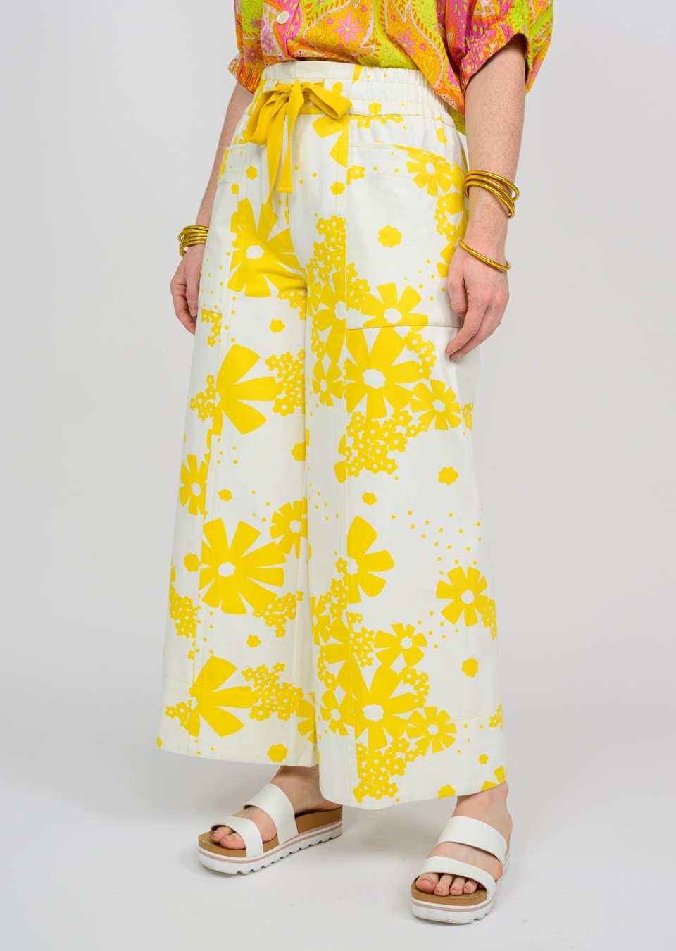 SCATTERED DAISY PANT