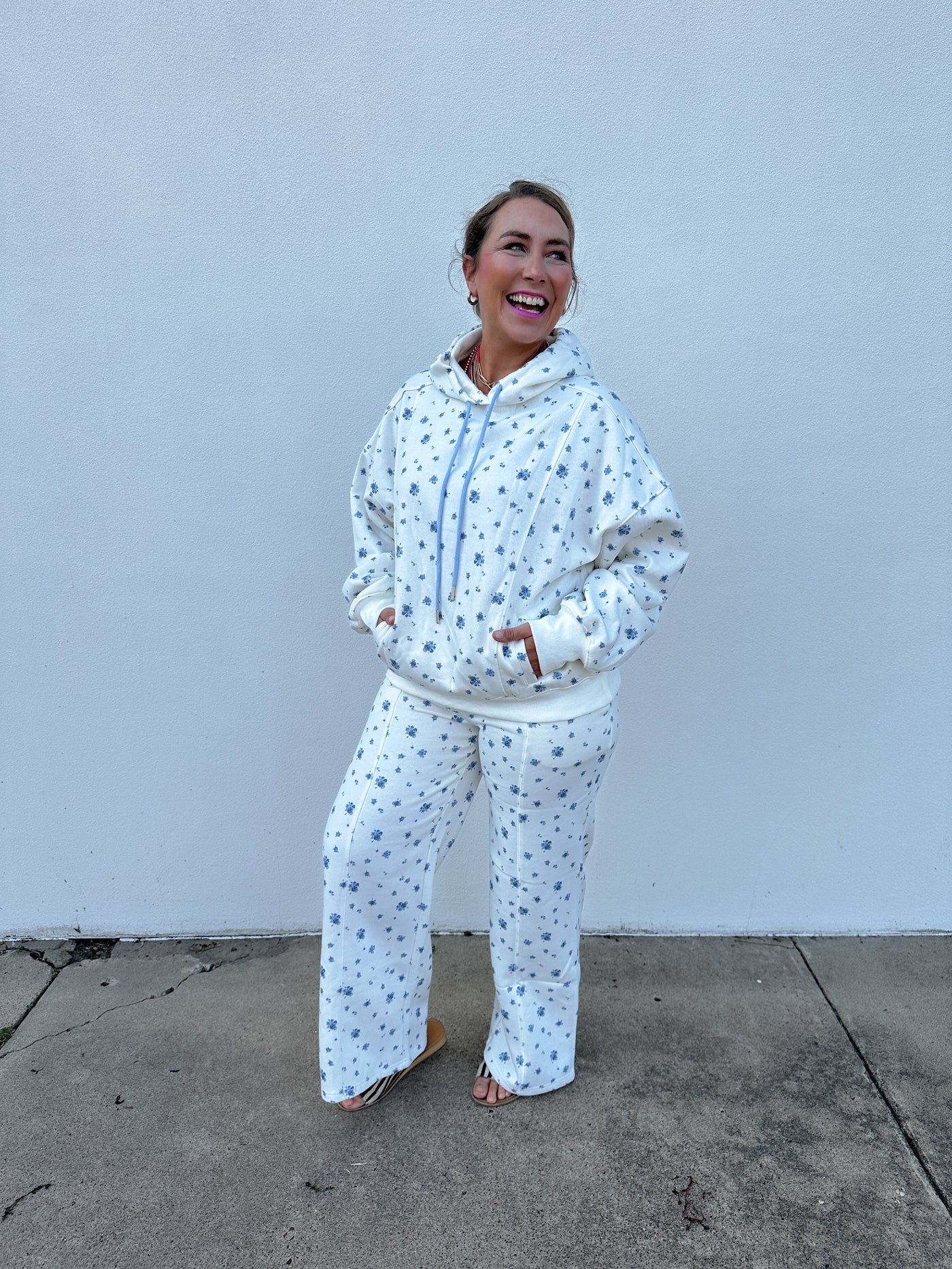 Multi-Bow Fleece Jogger