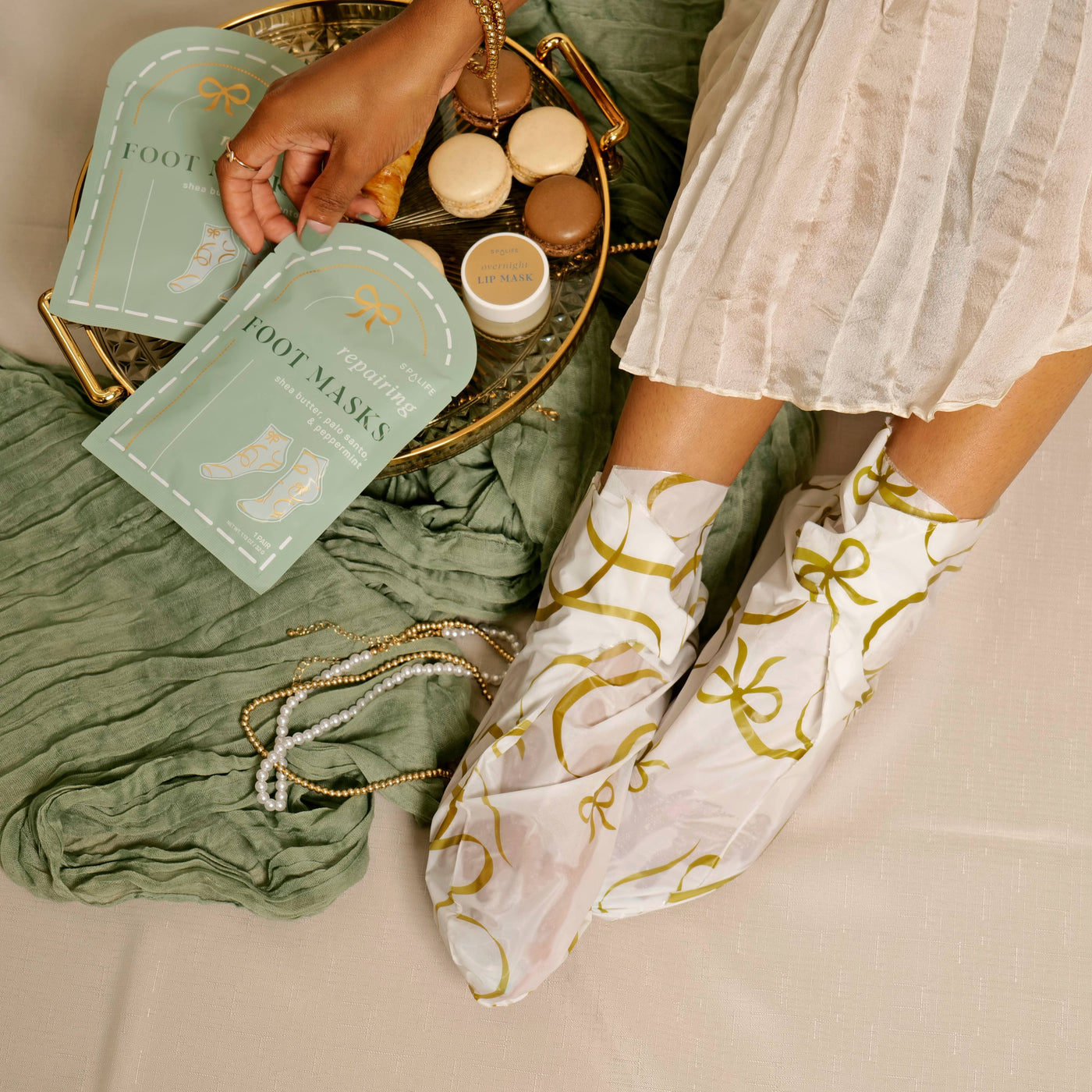 2 Pair Foot Masks with Palo Santo & Peppermint