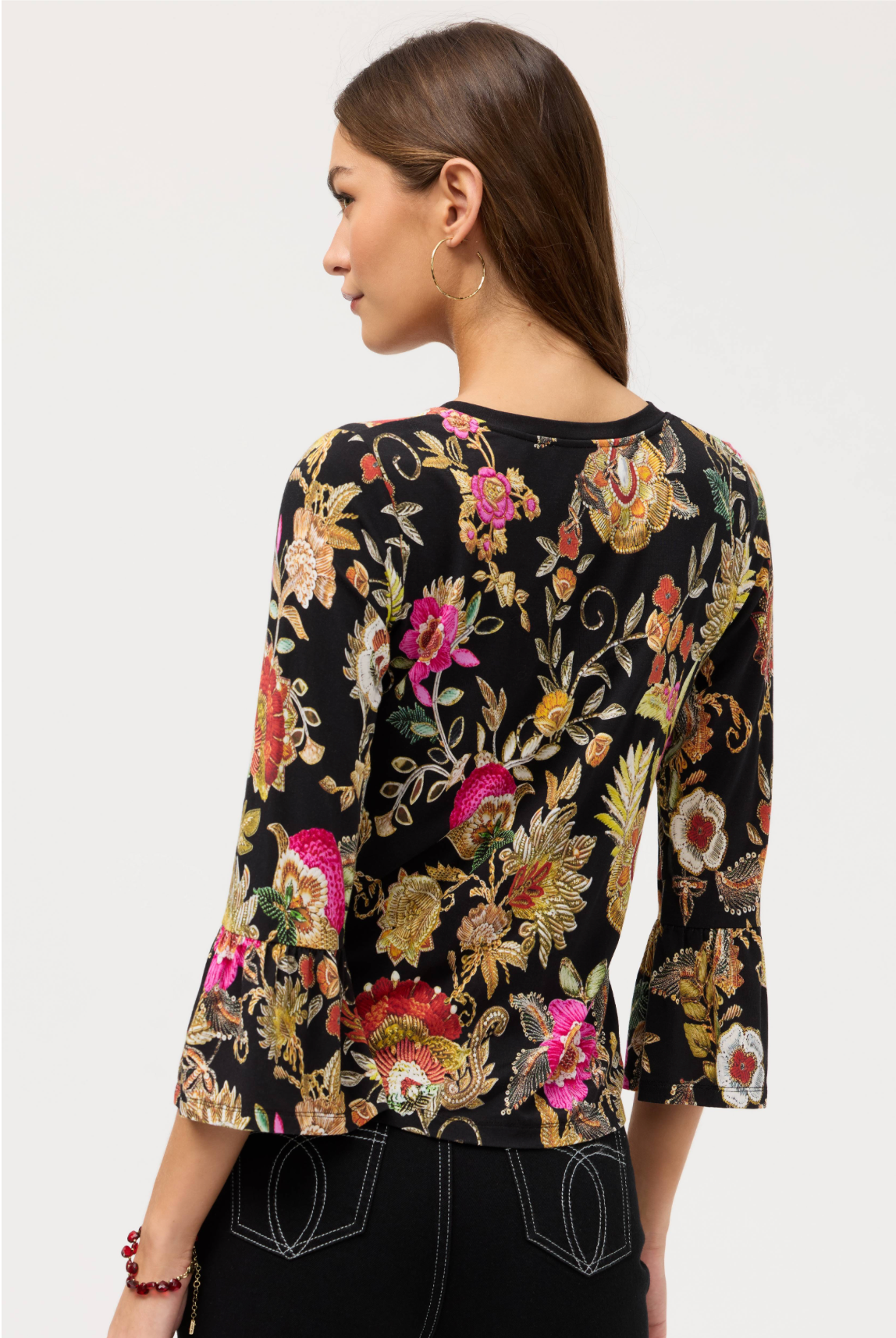 THE JANIE FAVORITE V‑NECK FLUTE SLEEVE TEE