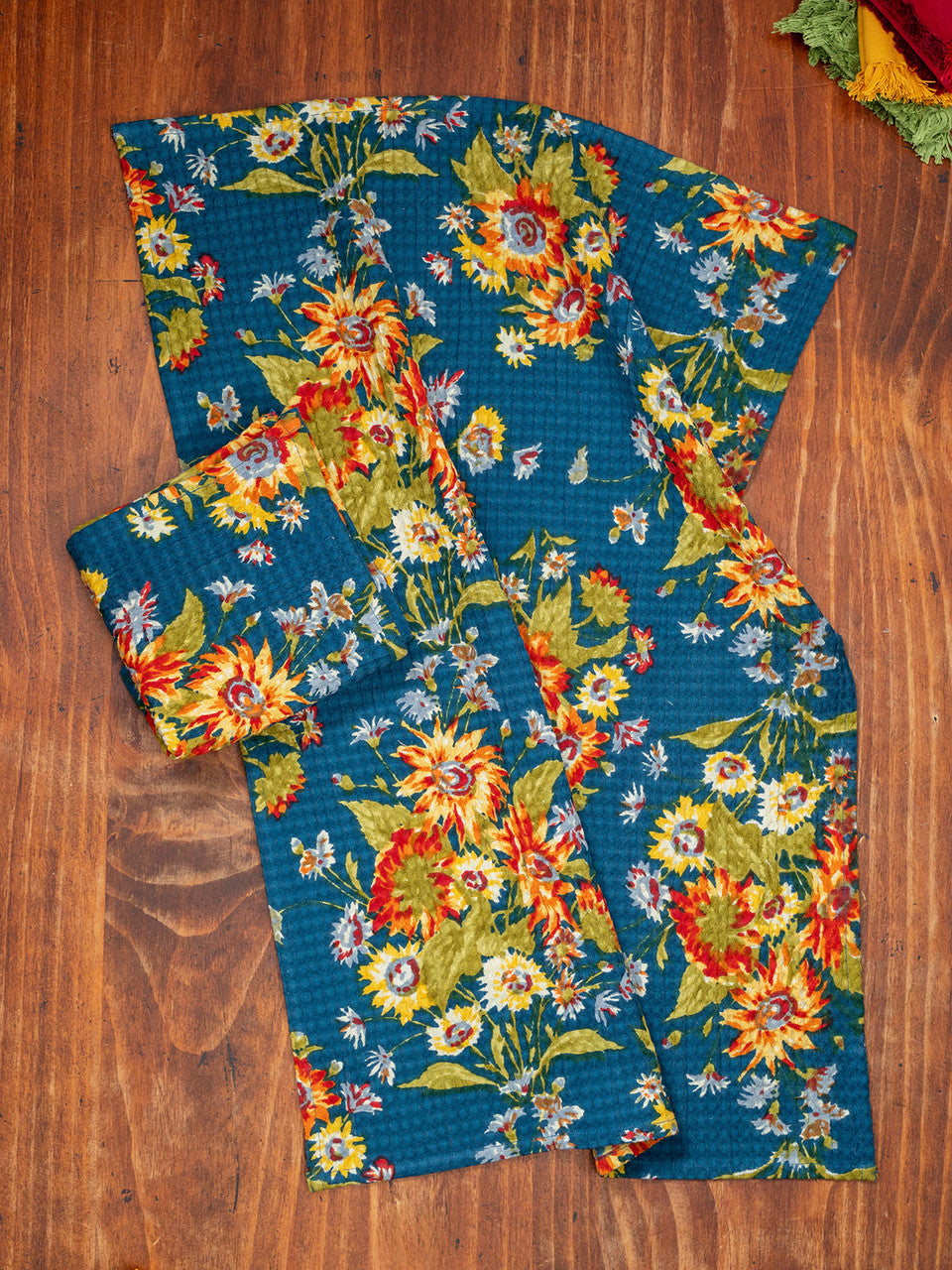 Marguerite Teal Tea Towel