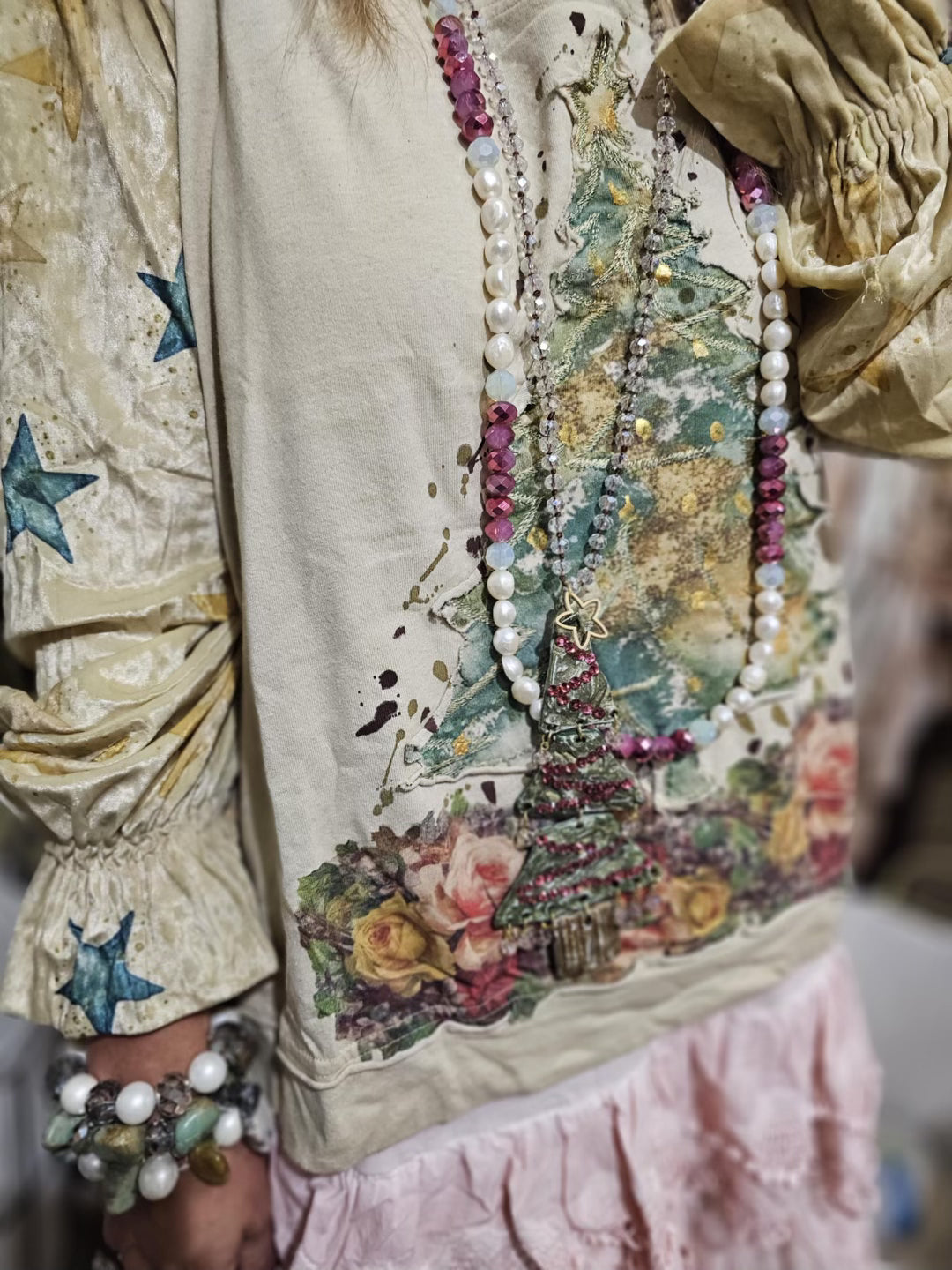Vintage Roses & Christmas Tree Shirt